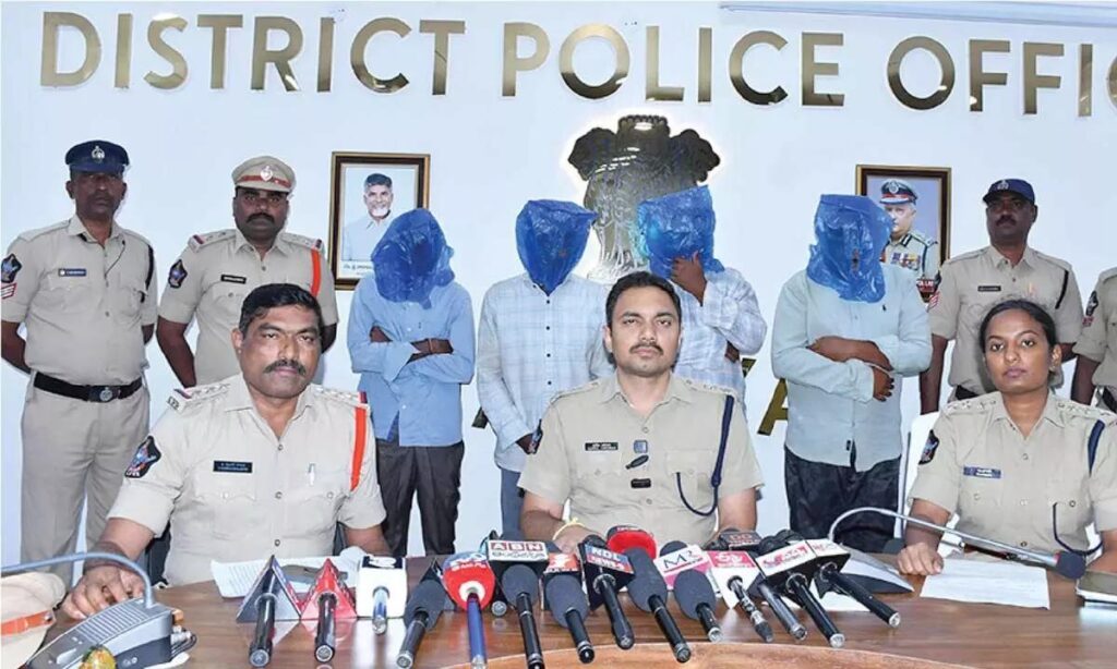 Inter-State Thief Arrested, Gold Worth ₹65 Lakh Recovered in Nandyal br 6